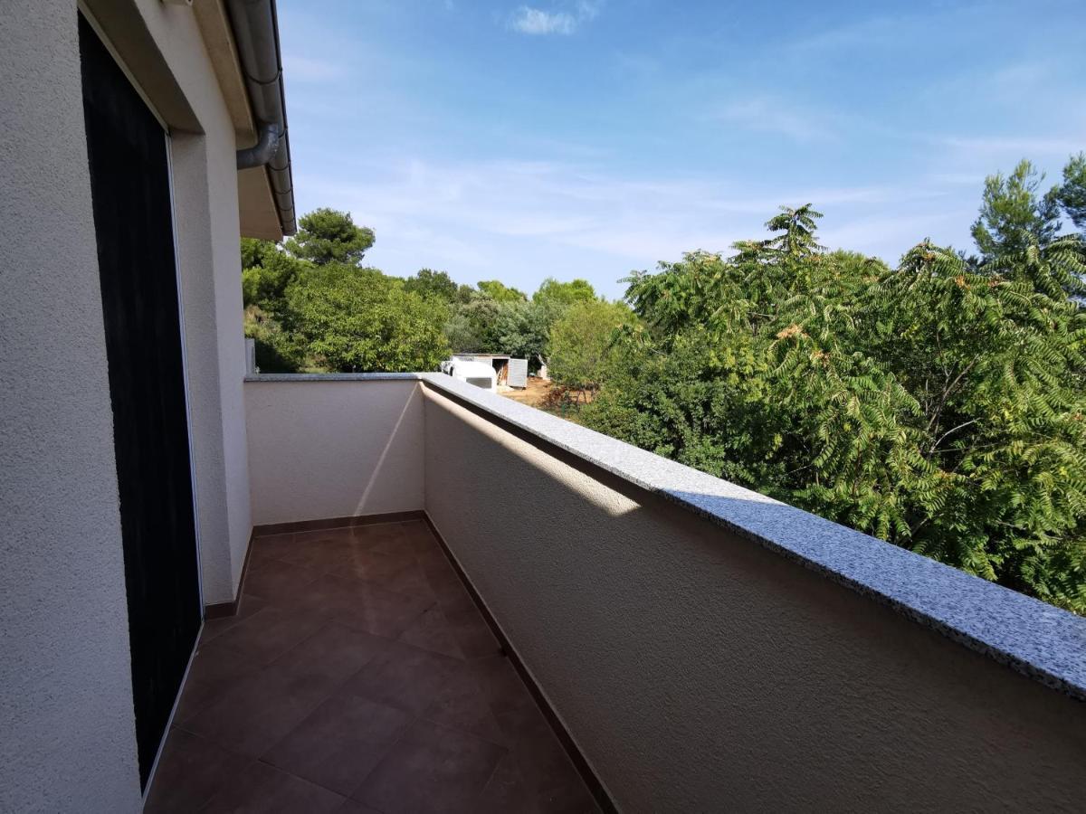 Apartment Dundo In Quiet Green Area Medulin Exterior foto