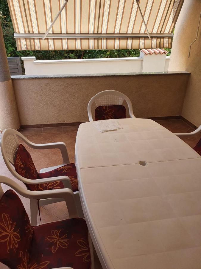 Apartment Dundo In Quiet Green Area Medulin Exterior foto